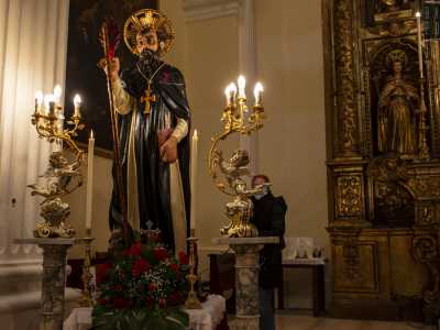 ...l� dove si trova la statua lignea del santo 